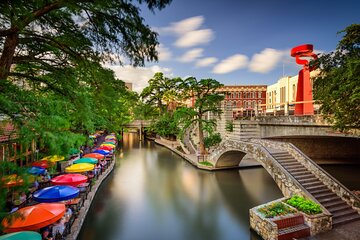 Ultimate Tour of San Antonio Including Fine Dining