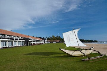 Private Taxi from Sri Lanka Airport (CMB-BIA) to EKHO Surf Hotel Bentota