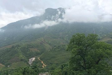Sapa Trekking Tour with Local full Package by Train 4N3D