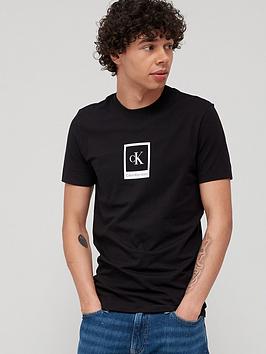 Calvin Klein Jeans Small Polaroid Centre Box T-Shirt - Black