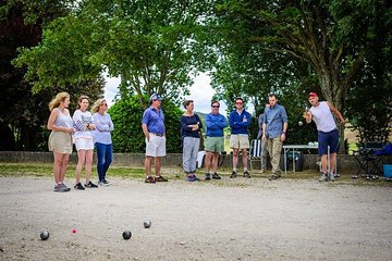Petanque (boules) lesson in Provence