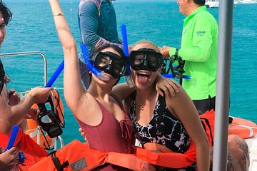 Isla Mujeres sailing tour from Cancun Snorkeling, Open Bar and Lunch Included