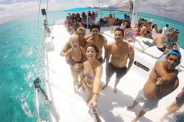 Sailing Adventure Party to Isla Mujeres with Snorkel, Open Bar and Buffet!