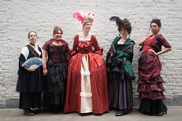 Theatrical Walking Tour with Harlots, Strumpets and Tarts