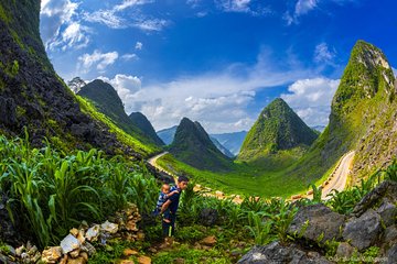 Full-Day Trekking Tour to Dong Van from Ha Giang or Hanoi