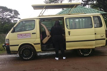 6.a.m Nairobi national park/Elephant orphanage /Giraffe centre