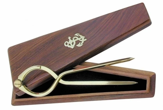 Sea-club Divider brass in wooden box