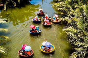 Basket boat tour, Hoi an by Night and food tasting from Da Nang