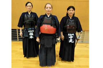 Kendo experience in Hiroshima city (Equipment Rental & TENUGUI towel present)