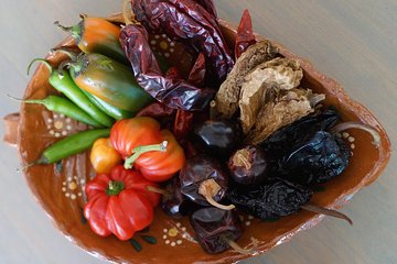 Private Mexican Market Tour and Cooking Lesson in a Local Home