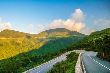 Renting a private car from Hue to Hoian