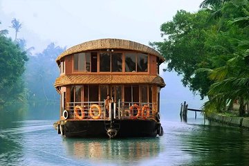 Excursion to Alappuzha Backwaters.