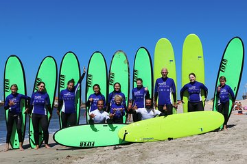 Surf day at Porto Surf School 3h surf lesson with transport from the city center
