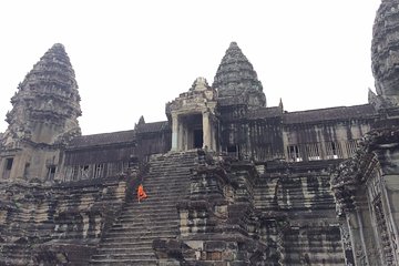 Small Group Sunset Tours, Angkor Wat, Bayon, Ta Prohm & Pre Rup ( 3 To 10 Pax )