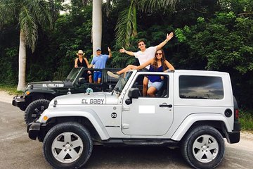 Cozumel Private Jeep Tour with Snorkeling Experience and Lunch