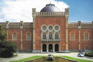 Private World War II Walking and Van Tour