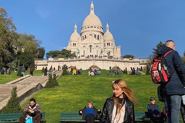 Paris - Place de Clichy and Montmartre Walking Tour with Private guide