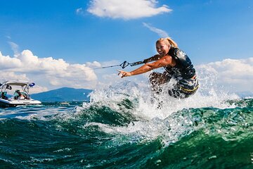 Wakeboarding in Dubai Marina