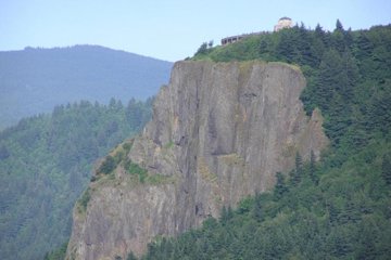 Multnomah Falls and Columbia River Gorge Tour with Gray Line