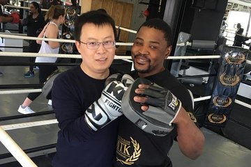 1-ON-1 | Couples | Group Boxing with a Pro-Boxer - Sweat your heart out!