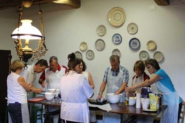 Cooking Classes in Tuscany Among the Chianti Vineyards