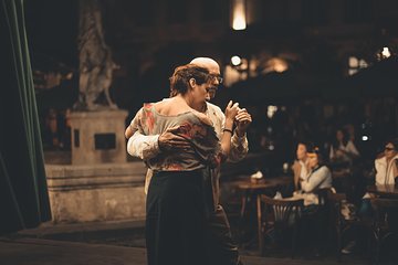 Milonga Dance Lesson and Tango History Tour in Buenos Aires, Argentina