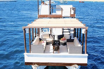 Private Snorkeling and Sightseeing Boat Tour 12 passengers