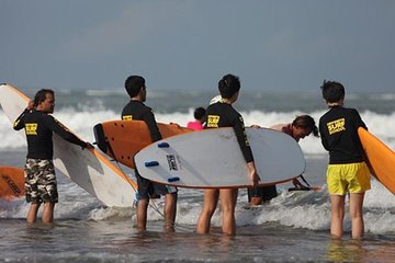 Bali Odyssey Surf Lessons with Private Transport (1 Instructor : 4 persons)