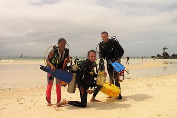 WaterColors - PADI Scuba Diver Certification in Boracay
