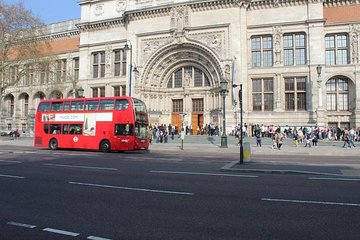 Private One Way or Round Trip Heathrow Airport Taxi to South Kensington Hotels