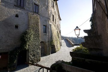Small-Group Cooking Lesson in Roman Countryside