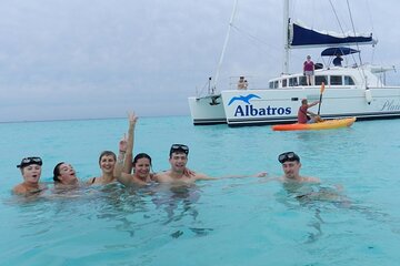 Catamaran Delux to Isla Mujeres, Snorkel, Buffet and Open Bar