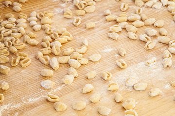 Private Pasta & Tiramisu Class at a Cesarina's home with tasting in Bari