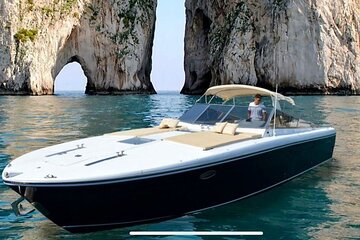 Private transfer by luxury Mercedes and private boat from Rome to Capri