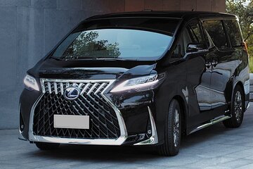 Osaka Airport Transfers : Kansai Airport KIX to Osaka City in Business Van