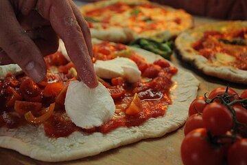 Pizza and Gelato Private Class in Rome