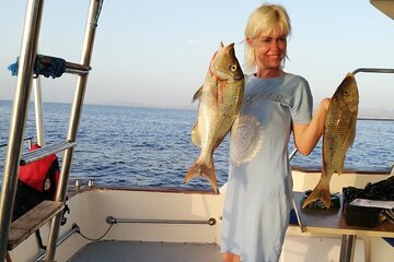 Private Boat Snorkeling Sea Trip, Fishing With Sea Food Lunch Up To 10 -Hurghada