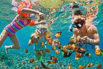 Full-Day Gate of Heaven Temple Tour and Blue Lagoon Snorkeling With Tirta Gangga