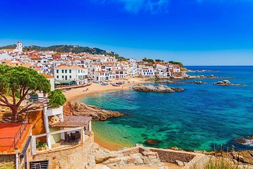 Costa Brava Medieval Villages 1 Day private Van Trip