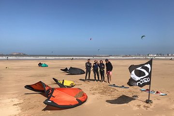 Kitesurf lessons for beginners