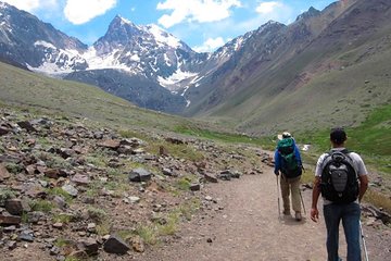 Private Andes Half-Day Hike: Yerba Loca Nature Sanctuary