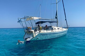Private Sailing Yacht daytrip with Snorkeling and Lunch
