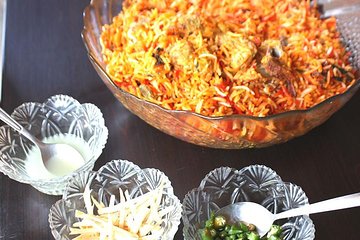 Private Market Visit Cooking Lesson and Meal in a Local Delhi Home