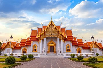 Bangkok City & Temple Tours with Gems Gallery