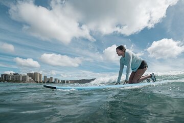 2 Hour Group Surf Lesson in Honolulu