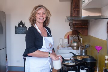 Private Cooking Class at a Cesarina's Home in Cura Carpignano