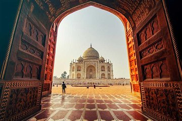 Taj Mahal Day Trip From Delhi With Lunch at Taj Mahal Restaurant