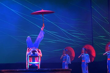 Beijing Private Tour Including Both Acrobatics And Kungfu Show
