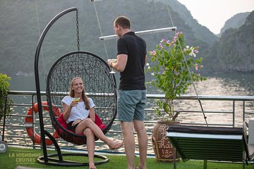 Luxury 4 Star Cruise of Ha Long Bay- Lan Ha Bay (2D1N Tour - Full Inclusion)
