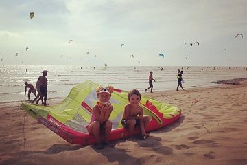 Kitesurf and Surf lessons. Individuals and Groups. Derivatives